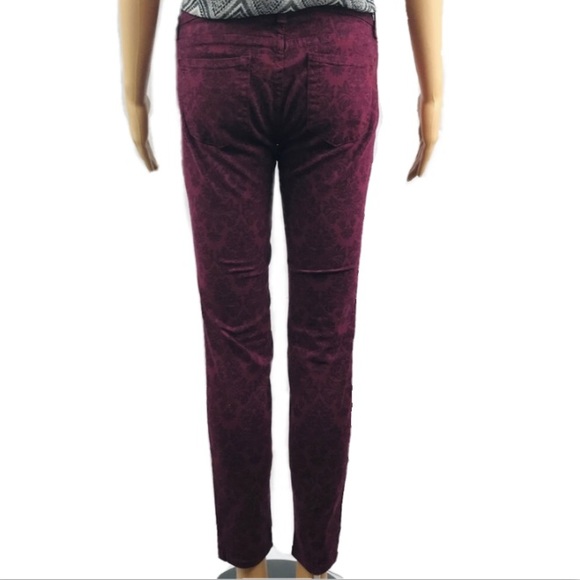 Sneak Peek Red Pattern Skinny Jeans size 3 junior - Picture 2 of 8